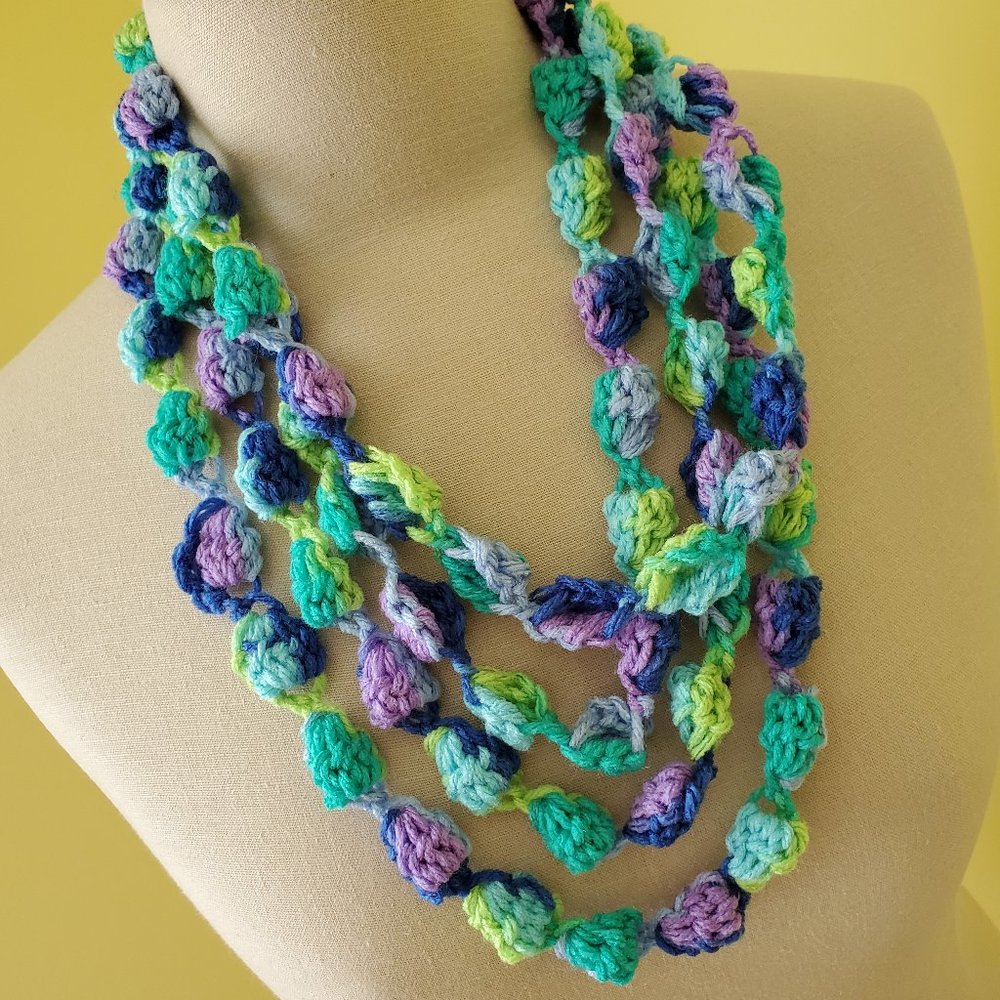 Crochet Wildflower Bobble Necklace/New